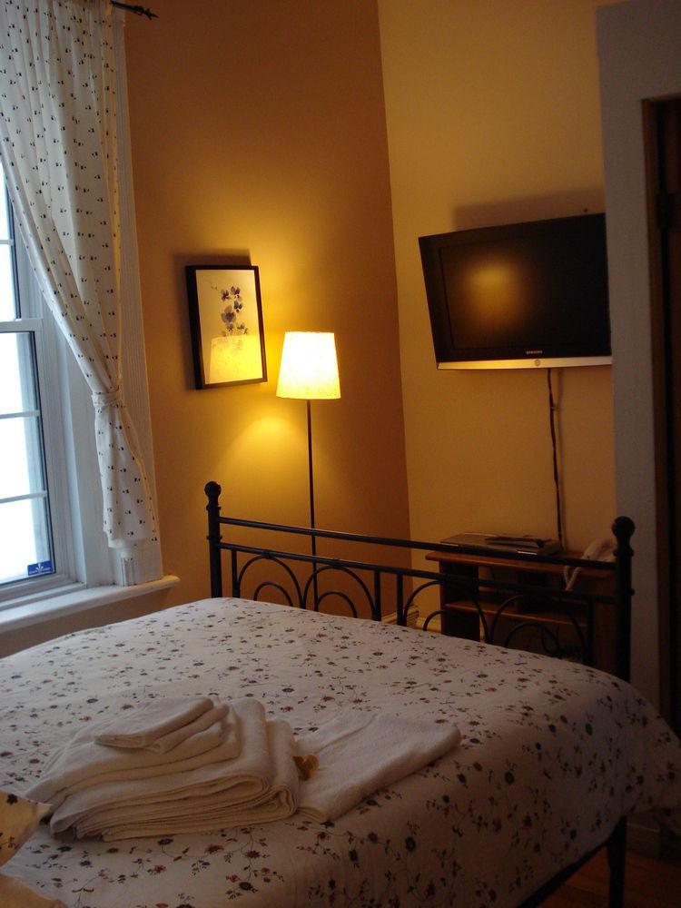 Gite University Bed And Breakfast Montreal Ngoại thất bức ảnh