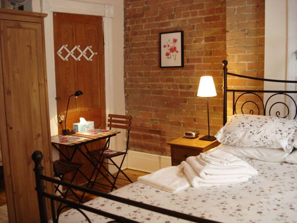 Gite University Bed And Breakfast Montreal Ngoại thất bức ảnh